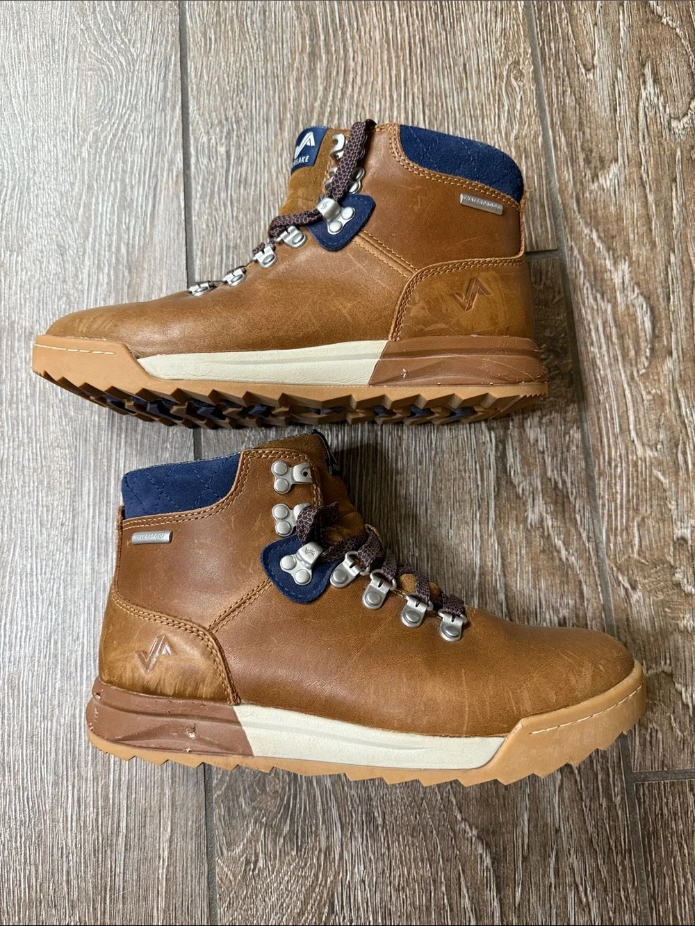 Forsake Women's Patch Mid Waterproof Boots size 7.5